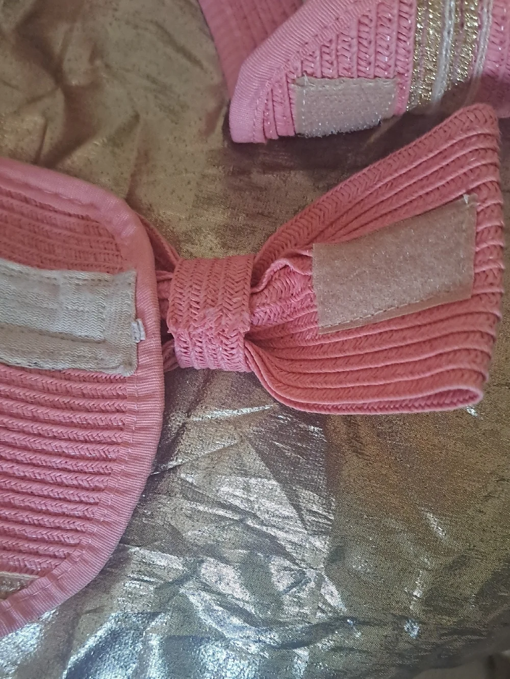 SUN 'N' SAND Pink Bow Accent Straw Visor with Gold Trim UPF 50+